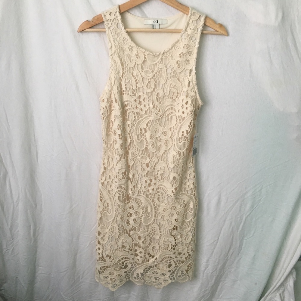 Forever 21 | Lace Sleeveless Dress
